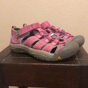 Keen girls waterproof sandals, pink, kids size 2
